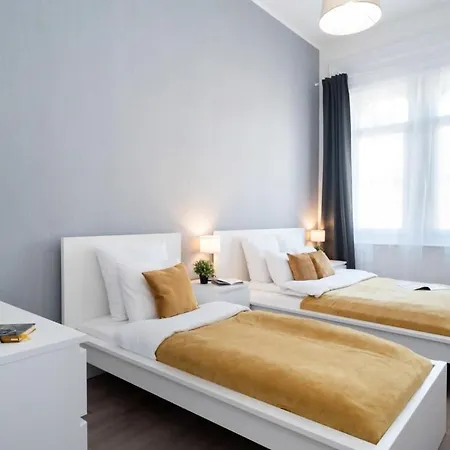 Apartment Large At Perfect Location *