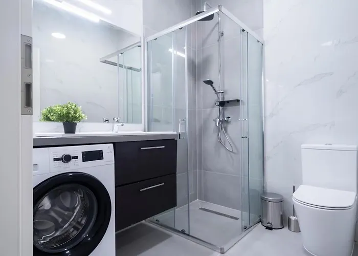 Large At Perfect Location Apartman